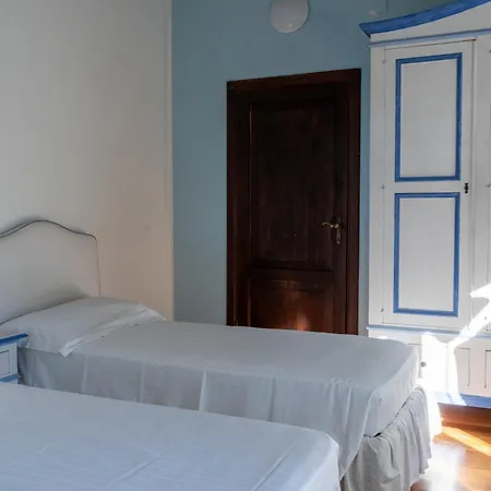 Residenza Lovely 페자로