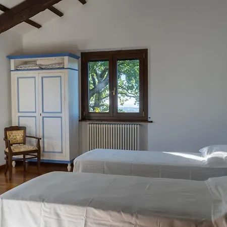 别墅 Residenza Lovely 佩萨罗